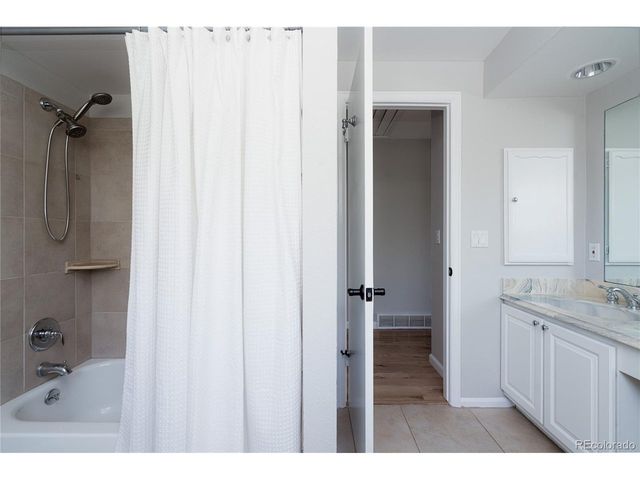 7015 E Euclid Dr, Centennial, CO 80111