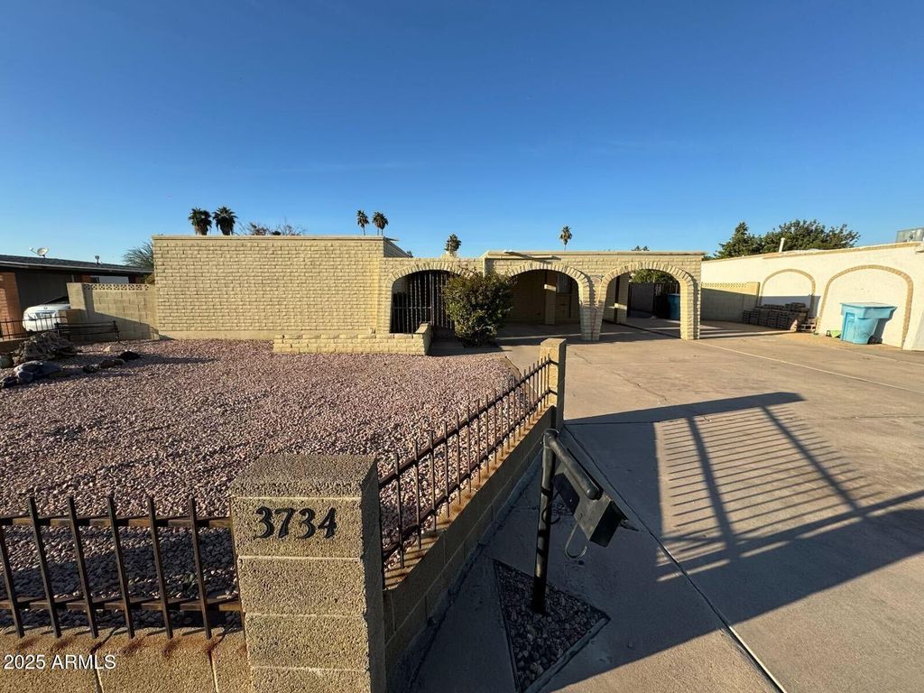 3734 W BECKER Lane, Phoenix, AZ 85029