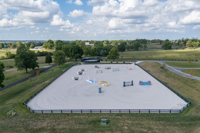 687 Carrick Pike, Georgetown, KY 40324