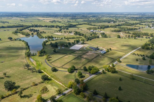 687 Carrick Pike, Georgetown, KY 40324