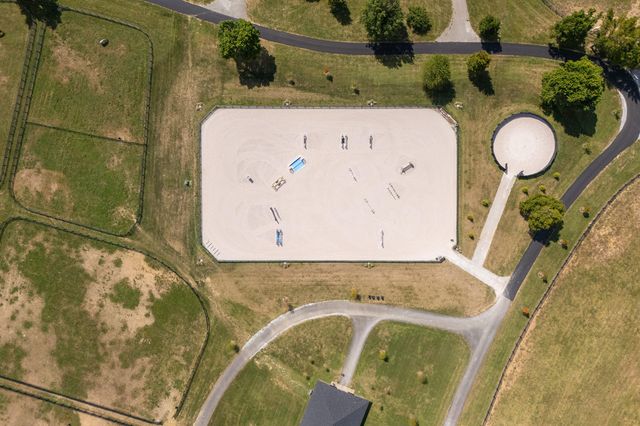 687 Carrick Pike, Georgetown, KY 40324