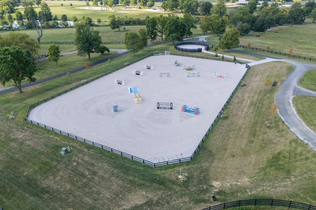 687 Carrick Pike, Georgetown, KY 40324