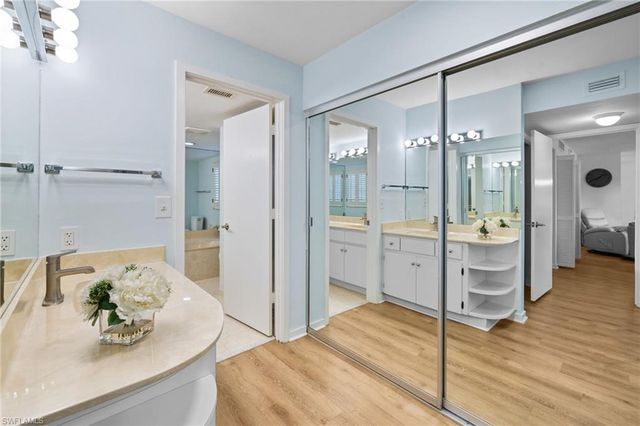 6710 Pelican Bay BLVD 422, Naples, FL 34108
