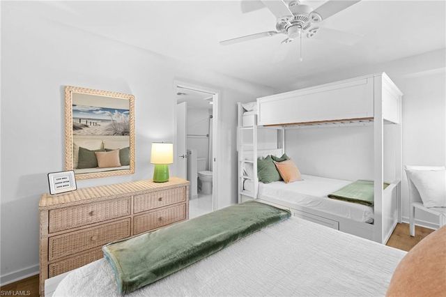 6710 Pelican Bay BLVD 422, Naples, FL 34108