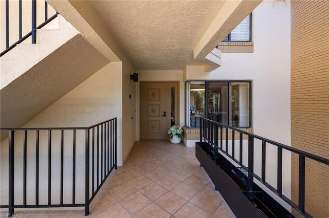 6710 Pelican Bay BLVD 422, Naples, FL 34108