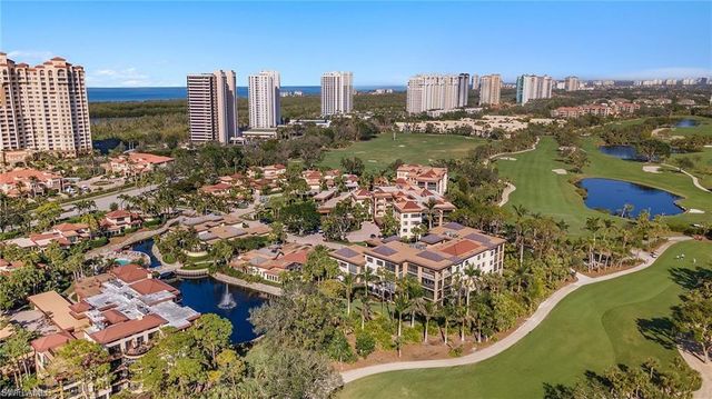 6710 Pelican Bay BLVD 422, Naples, FL 34108