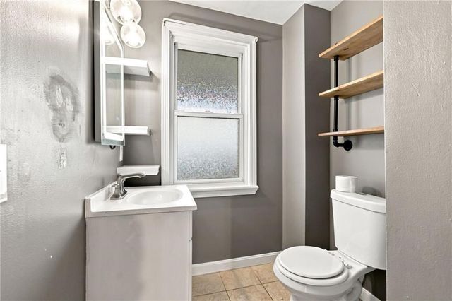 884 River, Providence, RI 02908