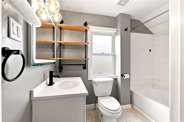 884 River, Providence, RI 02908