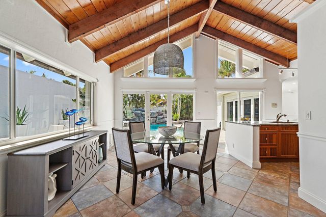 102 W Sandpiper Circle, Jupiter, FL 33477