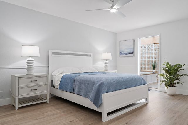 102 W Sandpiper Circle, Jupiter, FL 33477