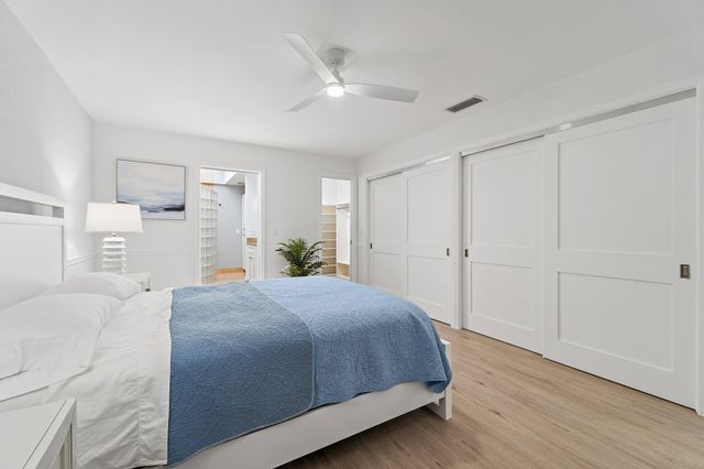 102 W Sandpiper Circle, Jupiter, FL 33477