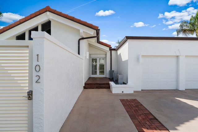 102 W Sandpiper Circle, Jupiter, FL 33477