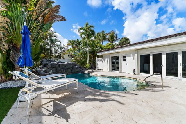 102 W Sandpiper Circle, Jupiter, FL 33477