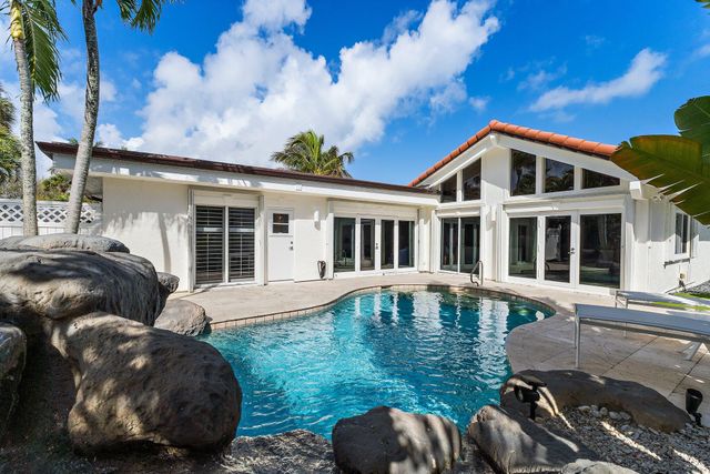 102 W Sandpiper Circle, Jupiter, FL 33477