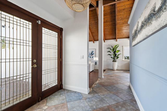 102 W Sandpiper Circle, Jupiter, FL 33477