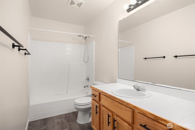 7543 NE 203rd Street, Kenmore, WA 98028