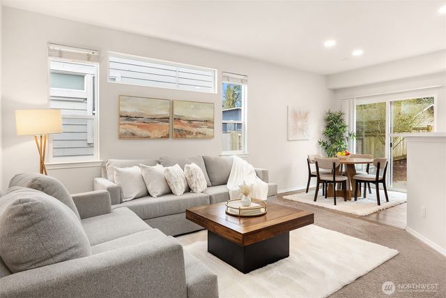 7543 NE 203rd Street, Kenmore, WA 98028