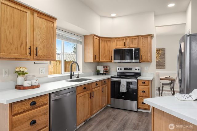 7543 NE 203rd Street, Kenmore, WA 98028