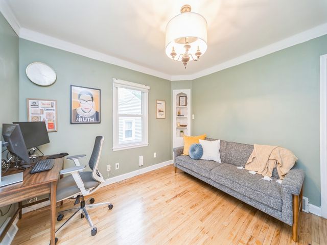 3934 Lincoln Place Drive, Des Moines, IA 50312