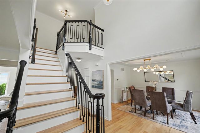 2726 Seiler Drive, Naperville, IL 60565