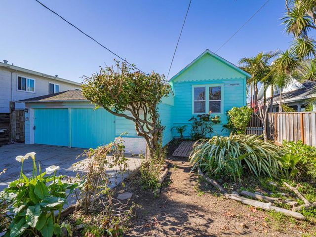 1130 E Cliff Drive, Santa Cruz, CA 95062