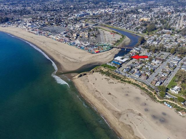 1130 E Cliff Drive, Santa Cruz, CA 95062