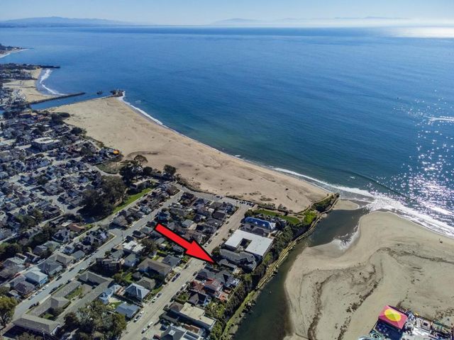 1130 E Cliff Drive, Santa Cruz, CA 95062