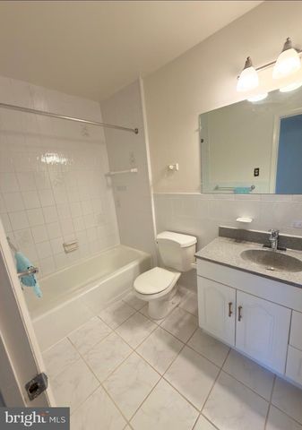 13911 CASTAWAY DR, Rockville, MD 20853