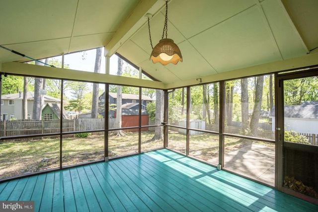 13911 CASTAWAY DR, Rockville, MD 20853