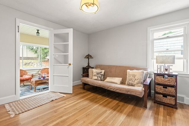 27 Woodside, Salem, MA 01970