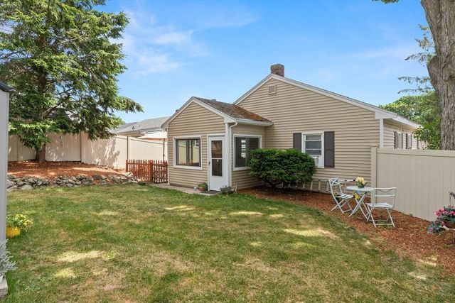 27 Woodside, Salem, MA 01970