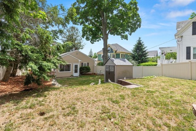 27 Woodside, Salem, MA 01970