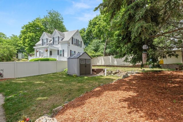 27 Woodside, Salem, MA 01970
