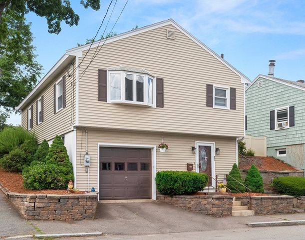 27 Woodside, Salem, MA 01970