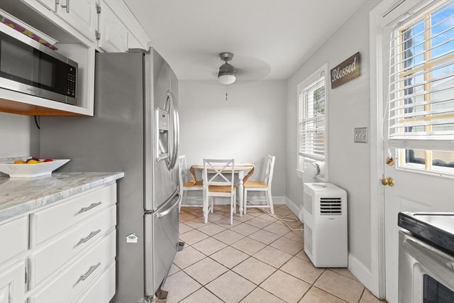 27 Woodside, Salem, MA 01970
