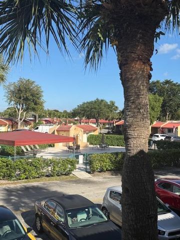 321 Lake Evelyn Drive, West Palm Beach, FL 33411