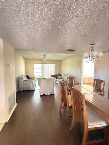 321 Lake Evelyn Drive, West Palm Beach, FL 33411