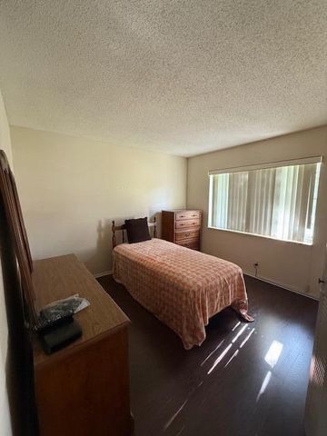 321 Lake Evelyn Drive, West Palm Beach, FL 33411