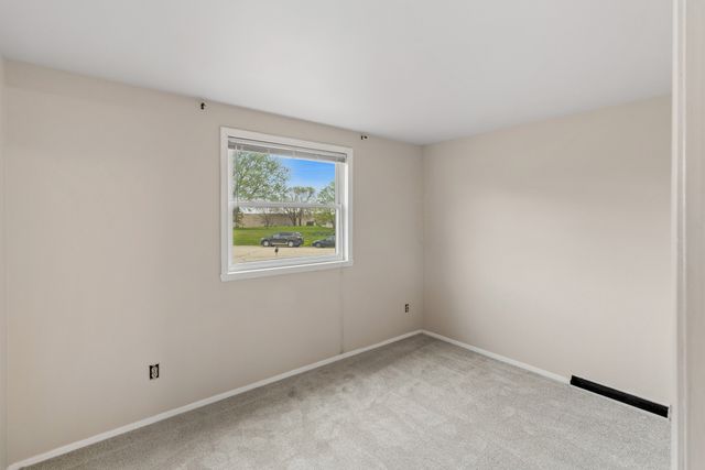 215 Tollview Court, Gilberts, IL 60136