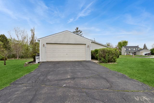 215 Tollview Court, Gilberts, IL 60136