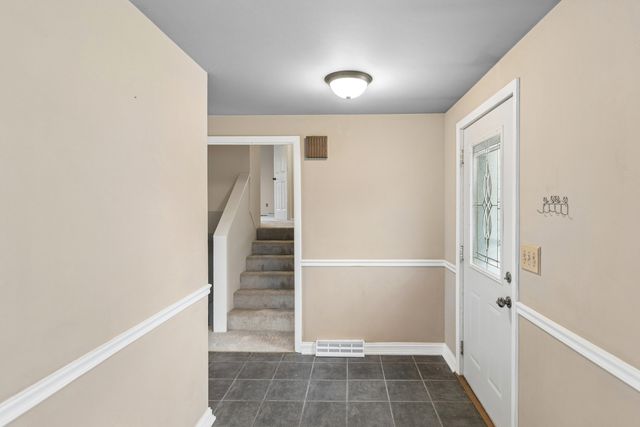 215 Tollview Court, Gilberts, IL 60136