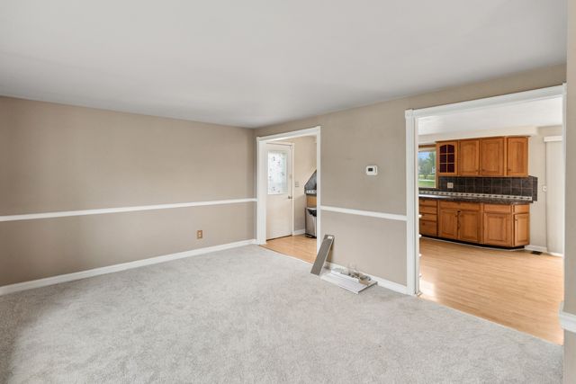 215 Tollview Court, Gilberts, IL 60136