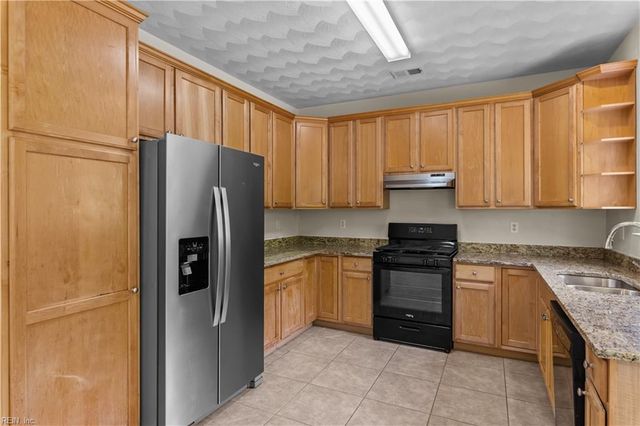 1400 Flyfisher CT, Virginia Beach, VA 23456