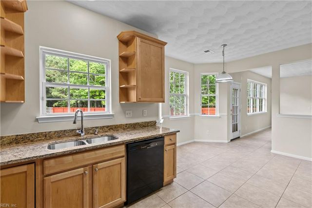 1400 Flyfisher CT, Virginia Beach, VA 23456