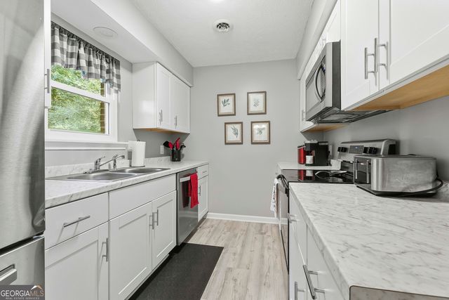 168 Glover Circle, Newnan, GA 30263