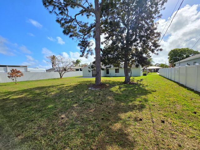 2197 SE Genoa, Port St Lucie, FL 34952