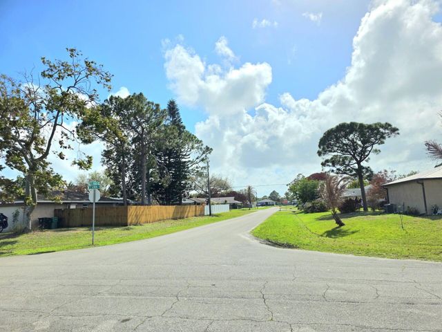 2197 SE Genoa, Port St Lucie, FL 34952