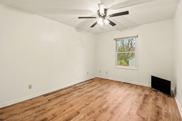 1515 W River Road, Laketon Twp, MI 49445