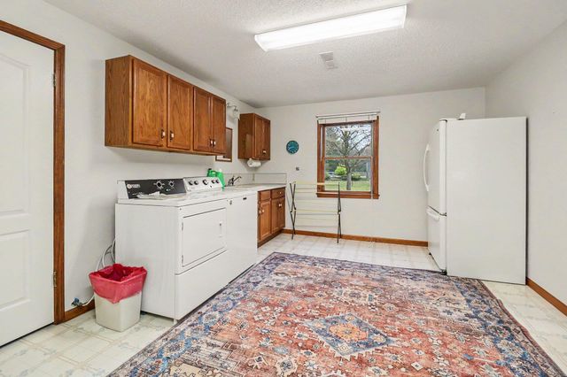 1515 W River Road, Laketon Twp, MI 49445