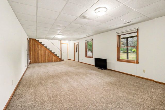 1515 W River Road, Laketon Twp, MI 49445